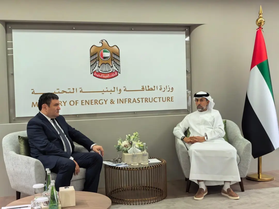 2025-yilning 2-6-noyabr kunlari Birlashgan Arab Amirliklarining Abu Dabi shahrida "ENACT Majlis" va "ADIPEC-2025" sun'iy intellekt va energetika sohasiga oid xalqaro forumlar bo'lib o'tdi.