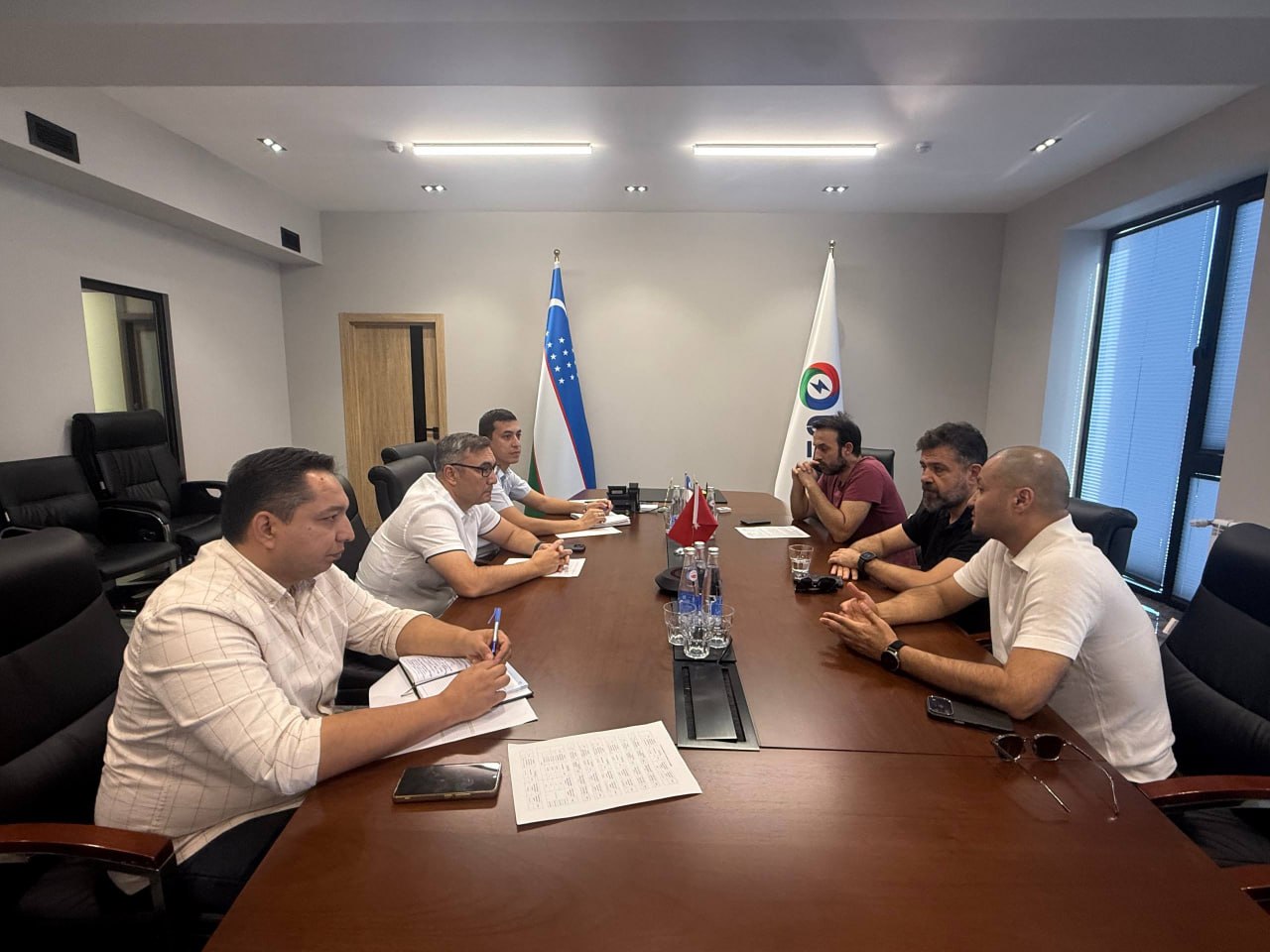 “O‘zenergosotish” AJ rahbariyati Turkiyaning “Aksa Enerji” kompaniyasi vakillari bilan uchrashdi